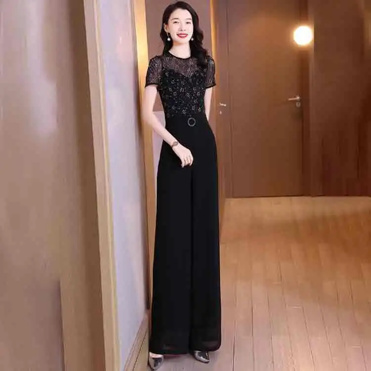 Mesh Patchwork Jumpsuit သည် နောက်ဆုံးပေါ် Fashion Trend ဖြစ်ပါသလား။