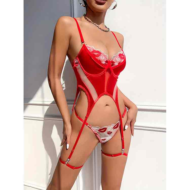 Three-Point Uniform Suit သည် ဖက်ရှင်နှင့် ယူနီဖောင်းလုပ်ငန်းကို တော်လှန်နေပါသလား။